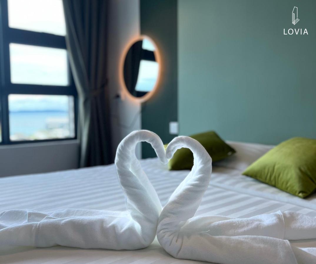 Jesselton Quay Kk Sea View Or View By Lovia Apartemen