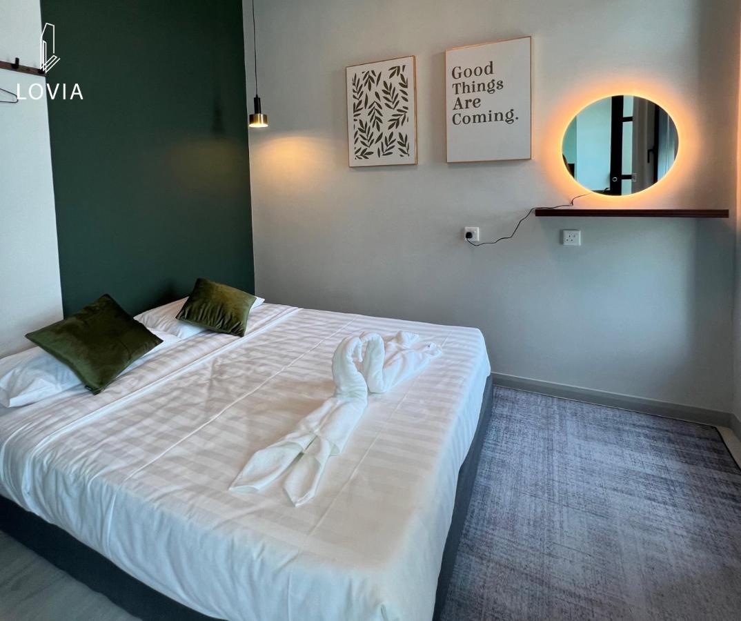Jesselton Quay Kk Sea View Or View By Lovia