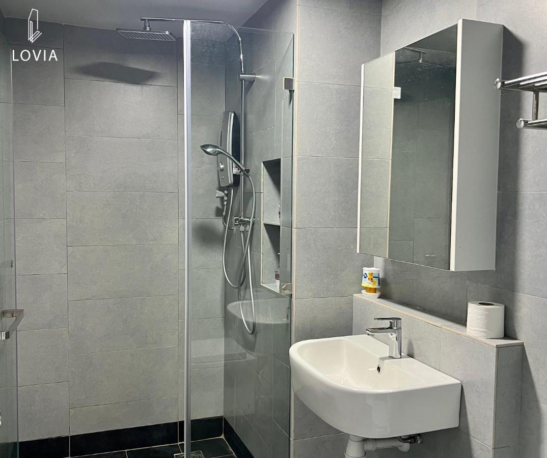 Apartment Jesselton Quay Kk Sea View Or View By Lovia *